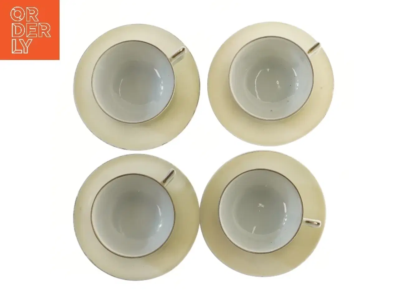 Billede 3 - Sæt af fire blomstrede te-kopper med tallerkener (str. Ø 13,5 og 5,5xØ 9 cm)