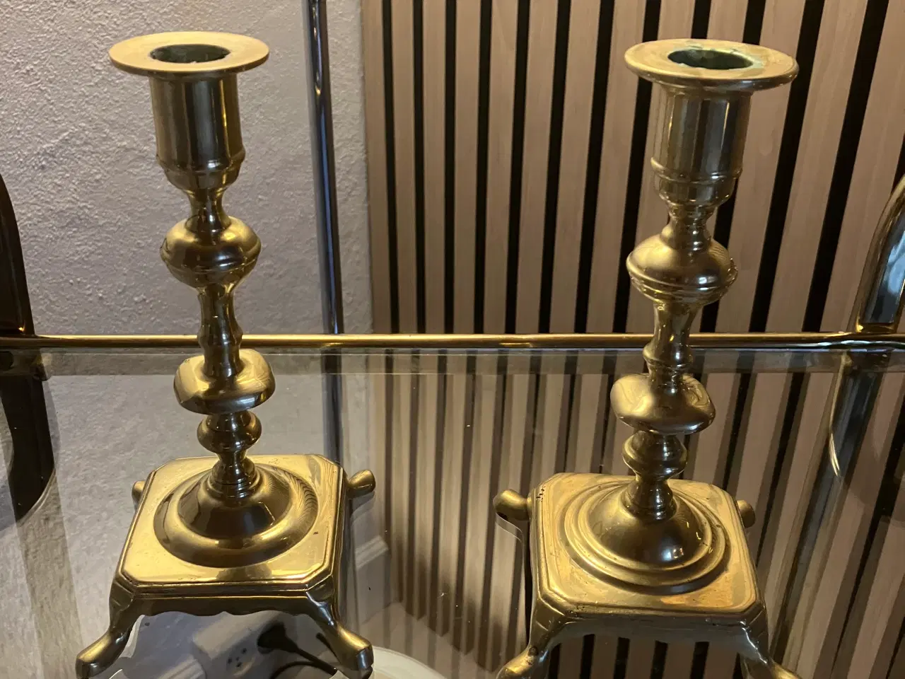 Billede 2 - 1 par vintage messing lysestager på fødder med pa