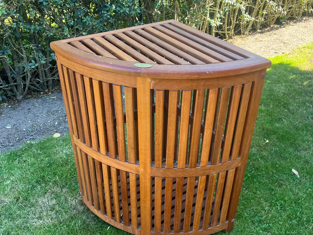 Billede 2 - Pæn opbevaringskurv i teak træ
