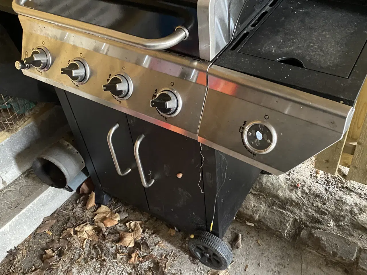 Billede 1 - Ny nexgrill på gas med kogeplade