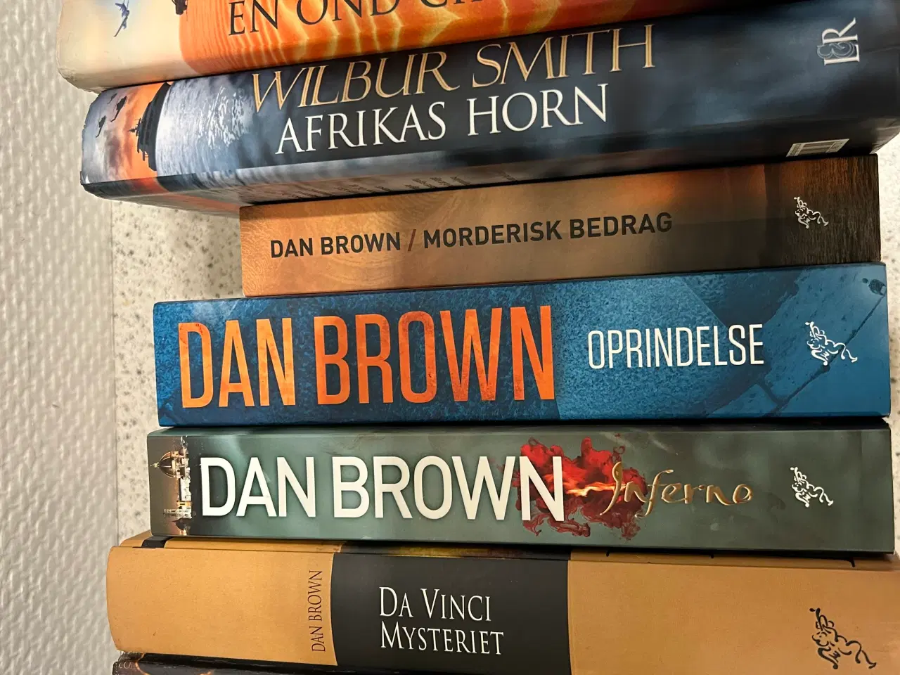 Billede 1 - Wilbur Smith og Dan Brown bøger sælges 