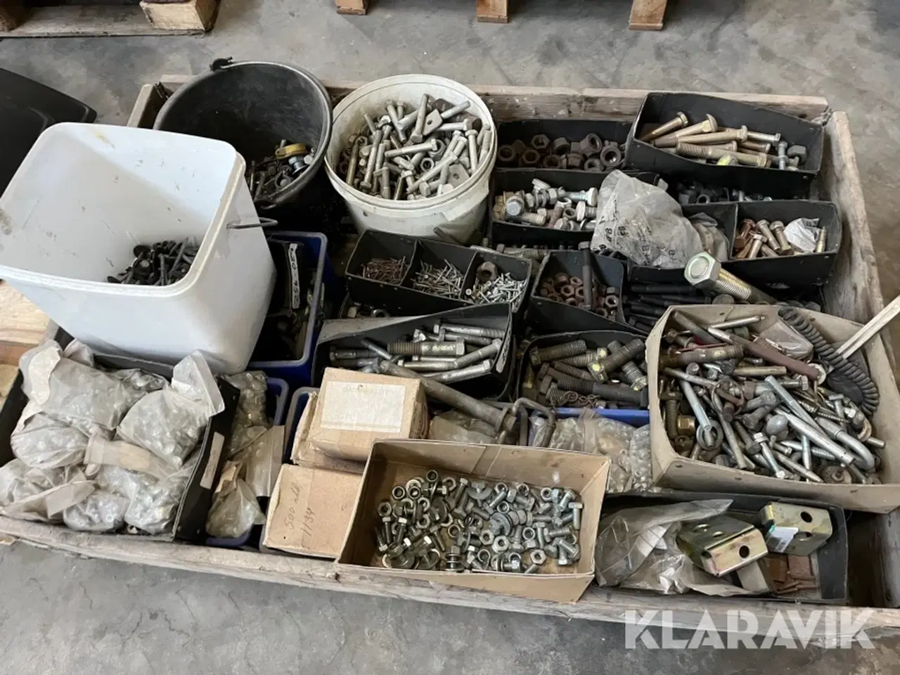 Billede 3 - Bolte, møtrikker, søm og øvrigt