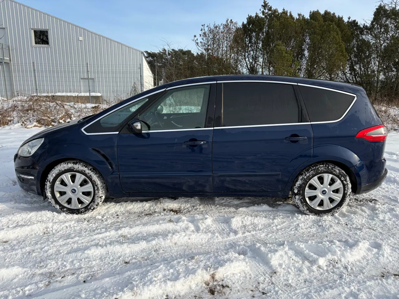 Billede 4 - Pæn 7 Personers familiebil