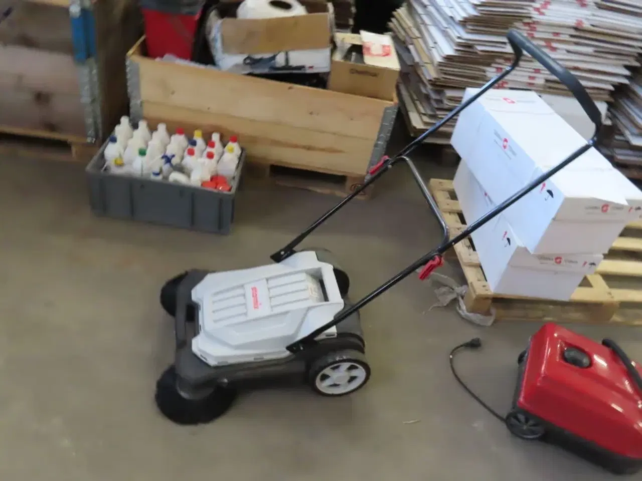 Billede 1 - Fejemaskine STARMIX