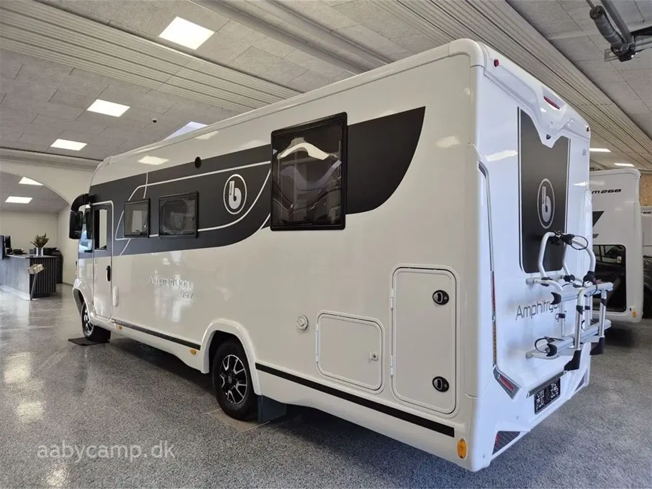 Billede 3 - 2020 - Benimar Amphitryon A997   Aircondition. face to face siddegruppe. Queens bed.