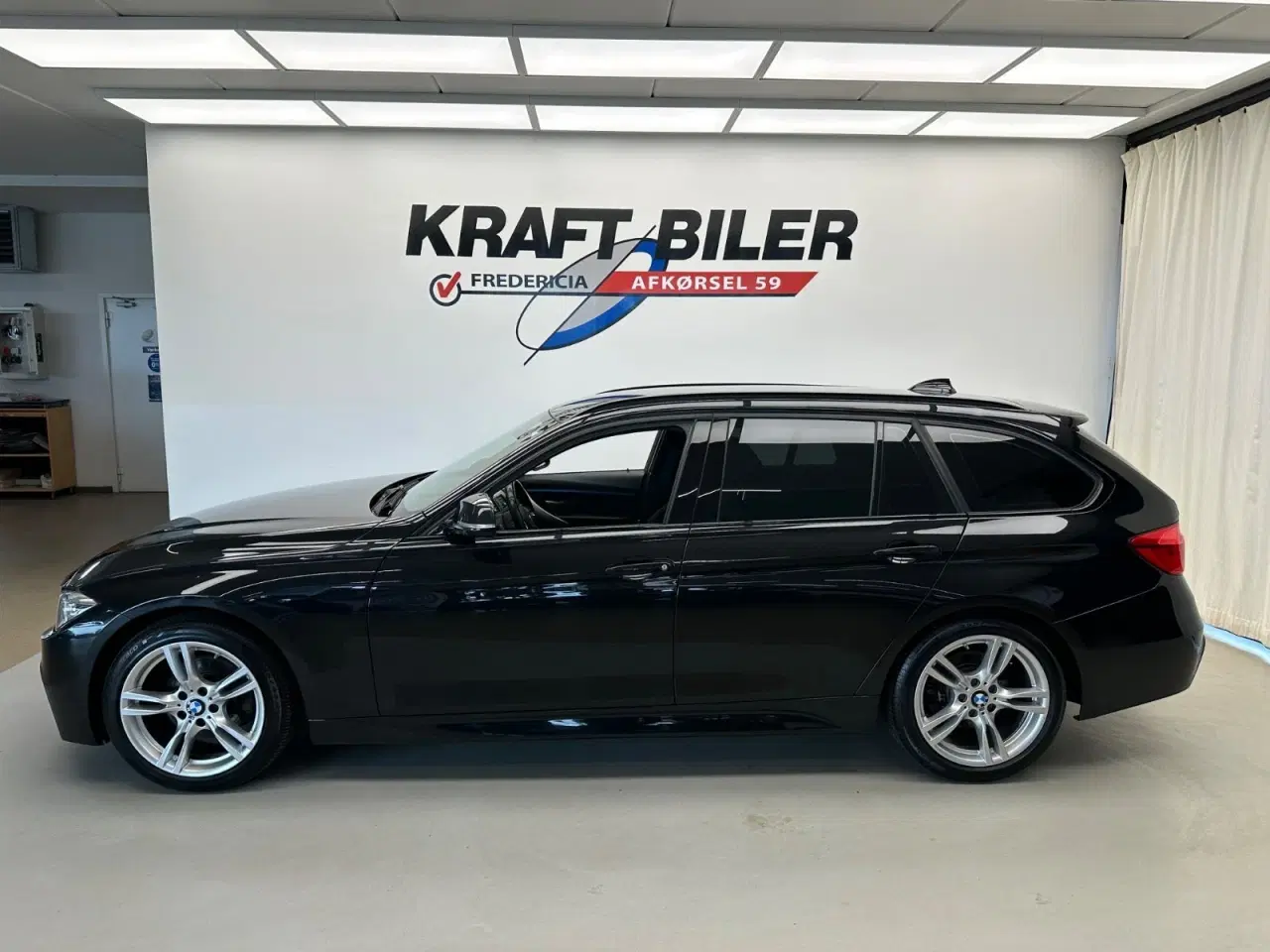 Billede 2 - BMW 320d 2,0 Touring M-Sport aut.