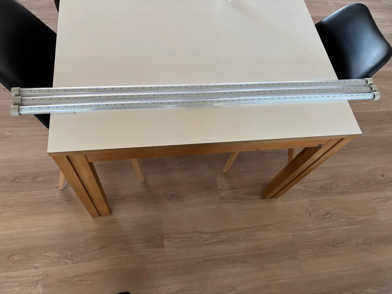 Billede 1 - Kampa 120cm LED rør.