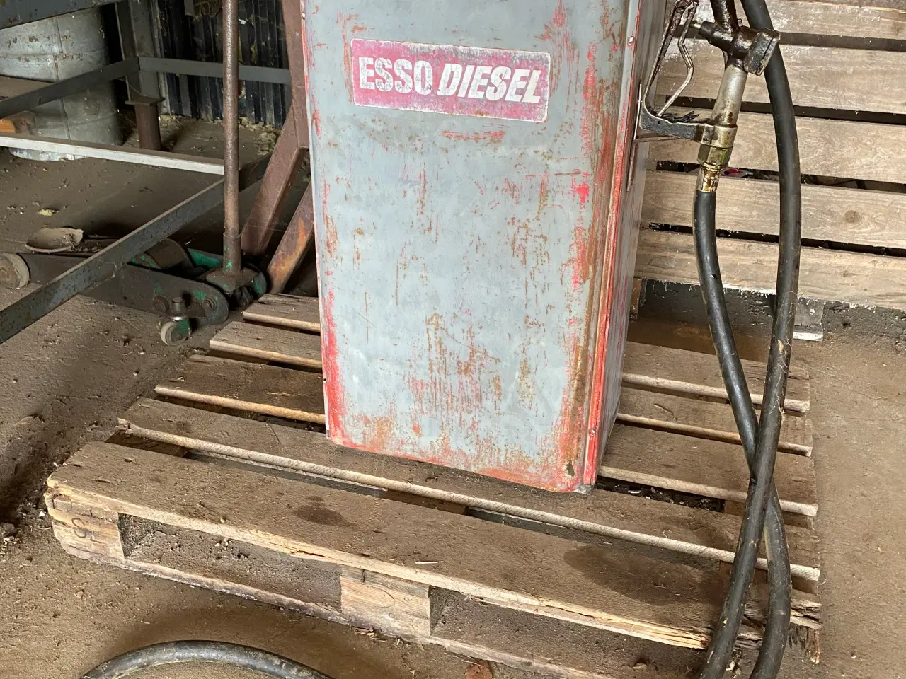 Billede 3 - Esso diesel-tankstander