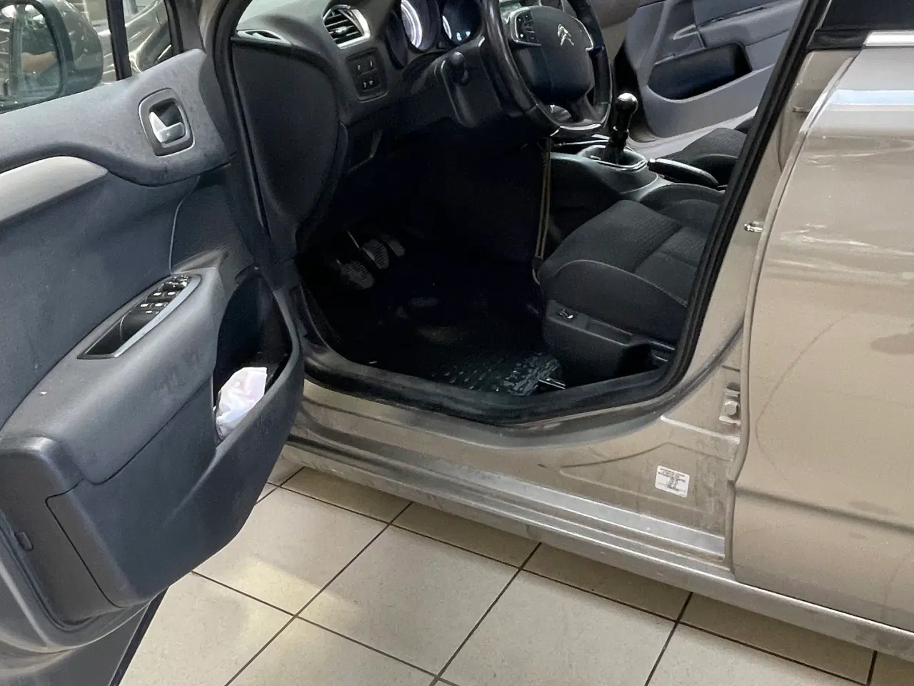 Billede 6 - Citroen c4 1,6 hdi årg 2018