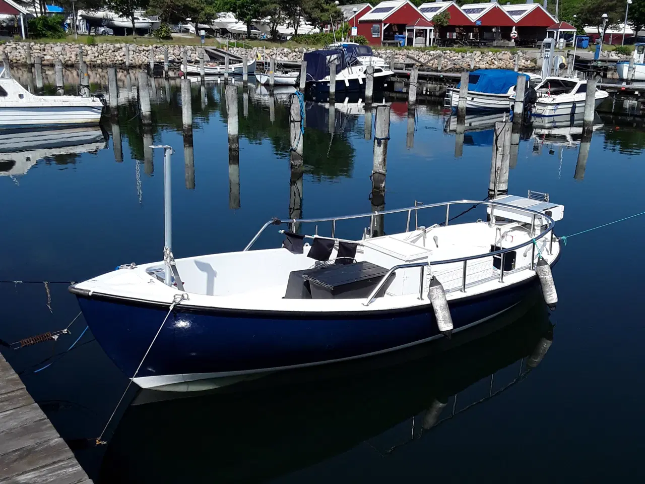 Billede 1 - Bredgård fiskejolle 18 fod motor yanmar 2ym 15 hk 