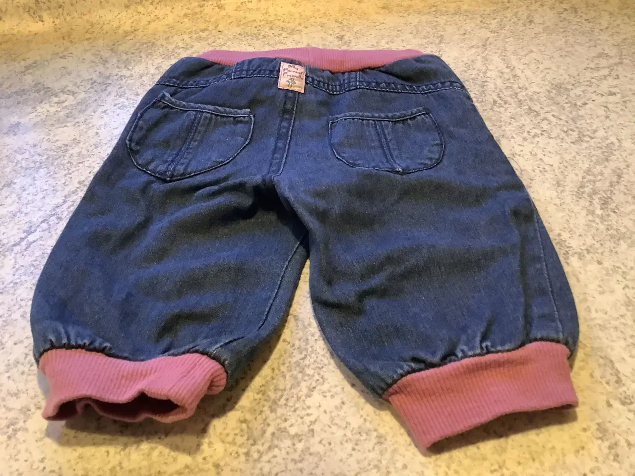 Billede 6 - Helt nye denim bukser med broderi af Bambi str. 62