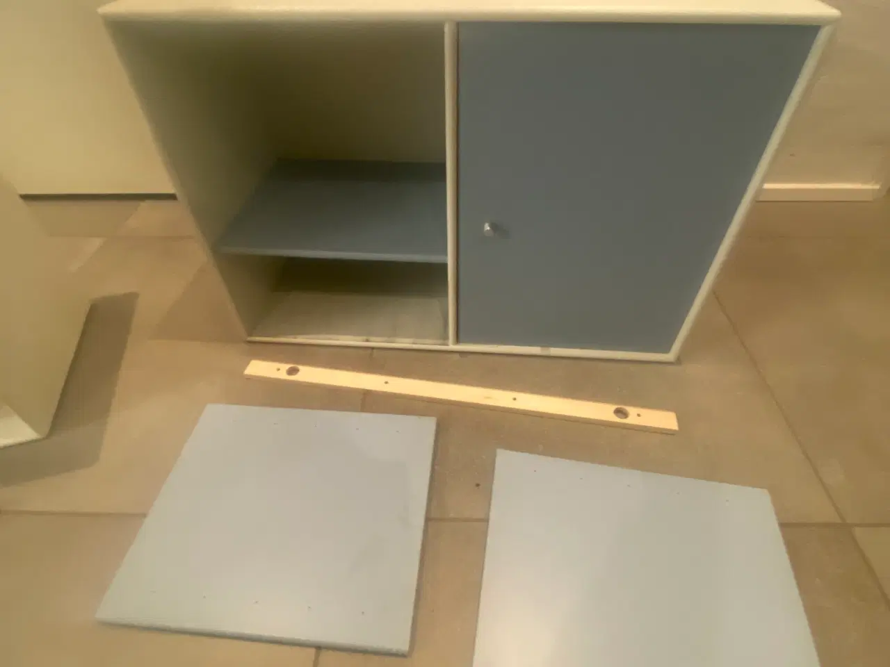 Billede 1 - Reol, Montana, b: 70 d: 30 h: 47