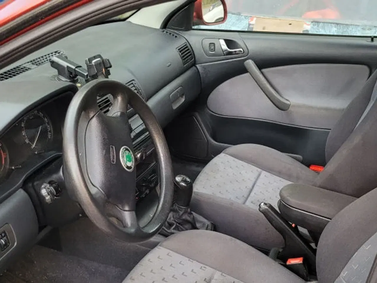 Billede 8 - Skoda Octavia 1.6i 5dørs, Nyynet 13.10.2025, flot