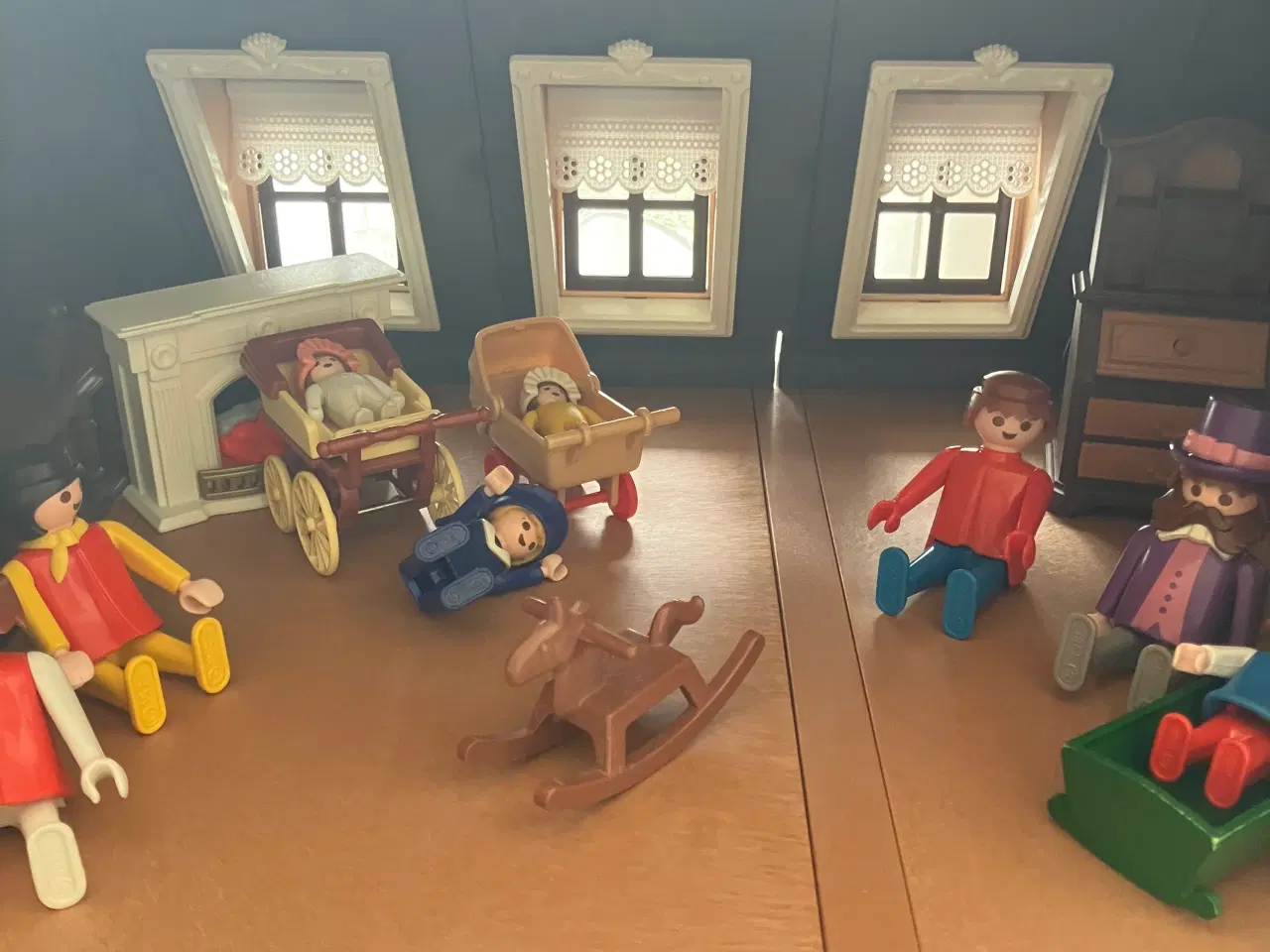 Billede 4 - Victoriansk dukkehus fra Playmobil, 5 værelser