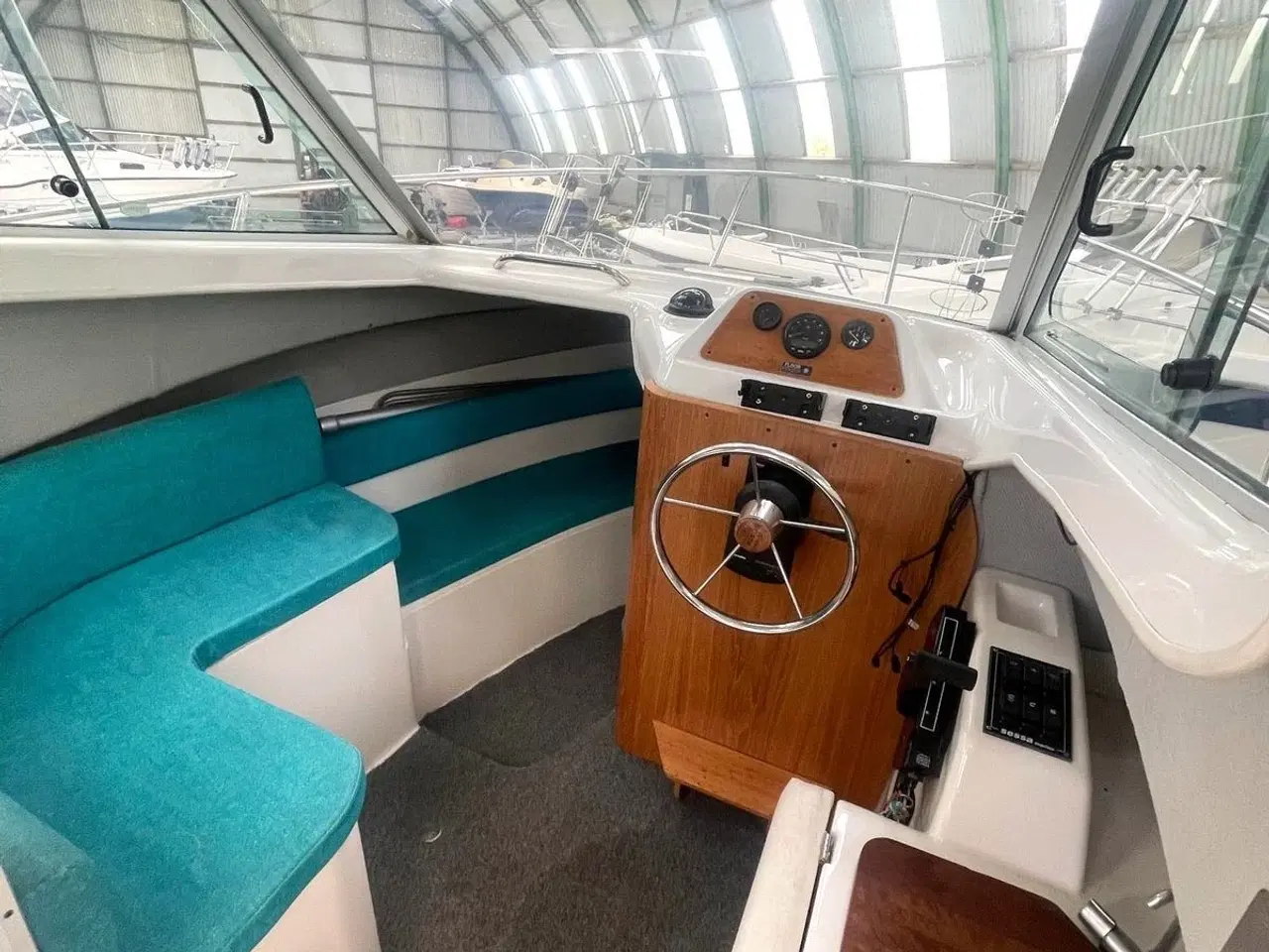 Billede 3 - Sejlklar motorbåd med meget udstyr.