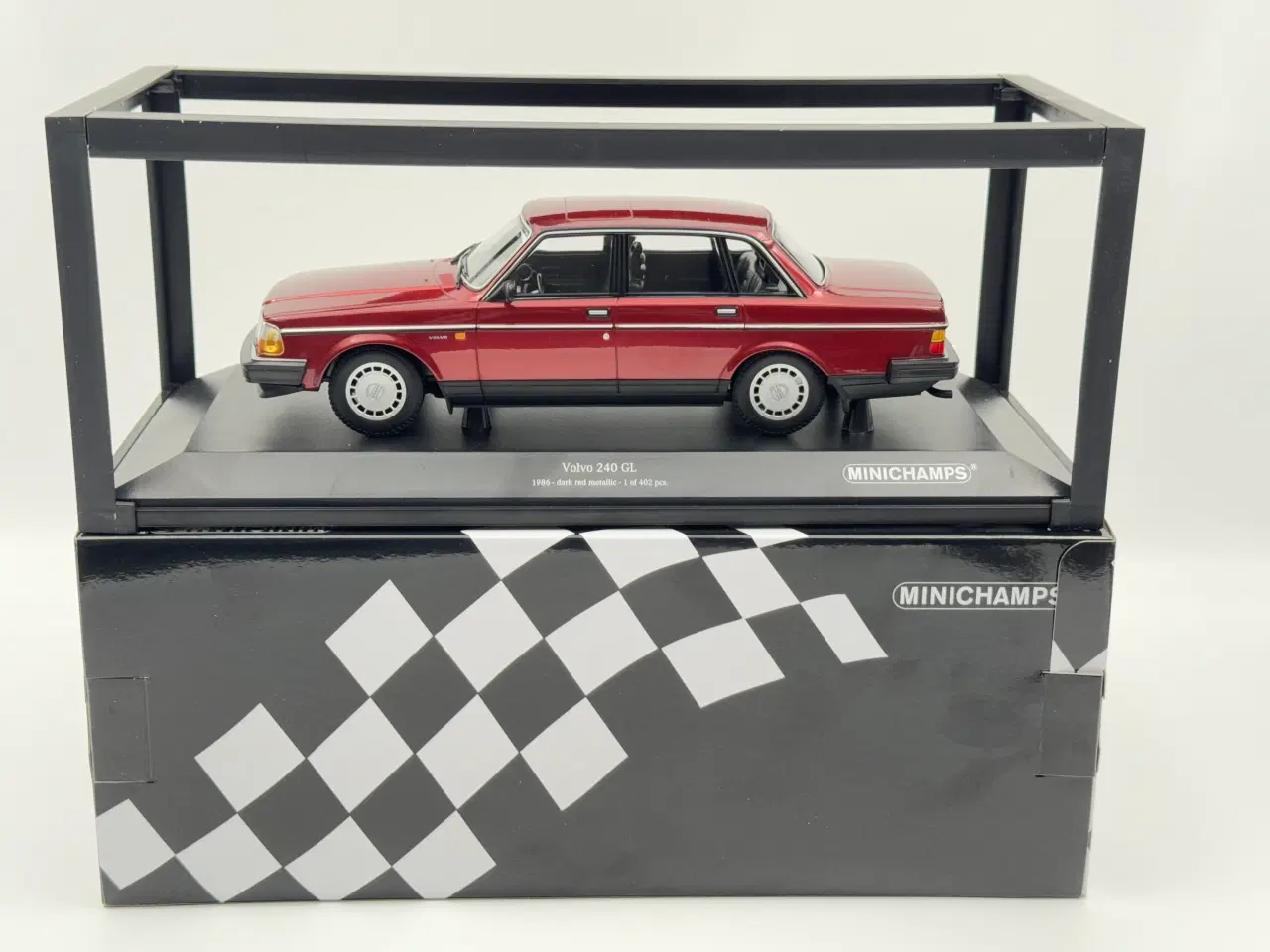 Billede 9 - 1986 Volvo 240 GL Super flot og detaljeret - 1:18