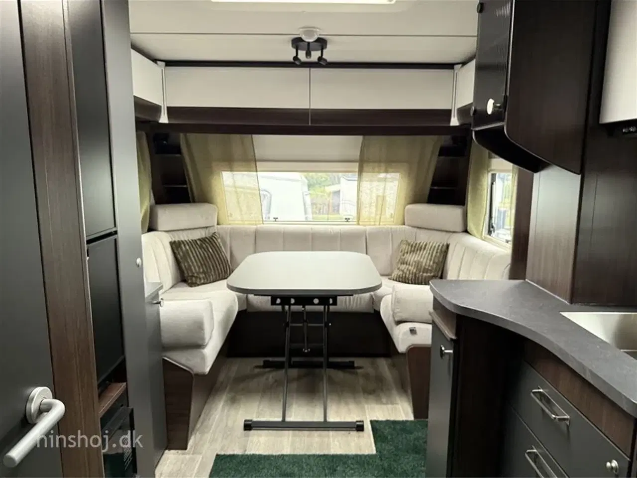 Billede 7 - 2026 - Polar Blackline 590 S   Lækker Vintervogn fra Polar med  enkelsenge fra Hinshøj Caravan