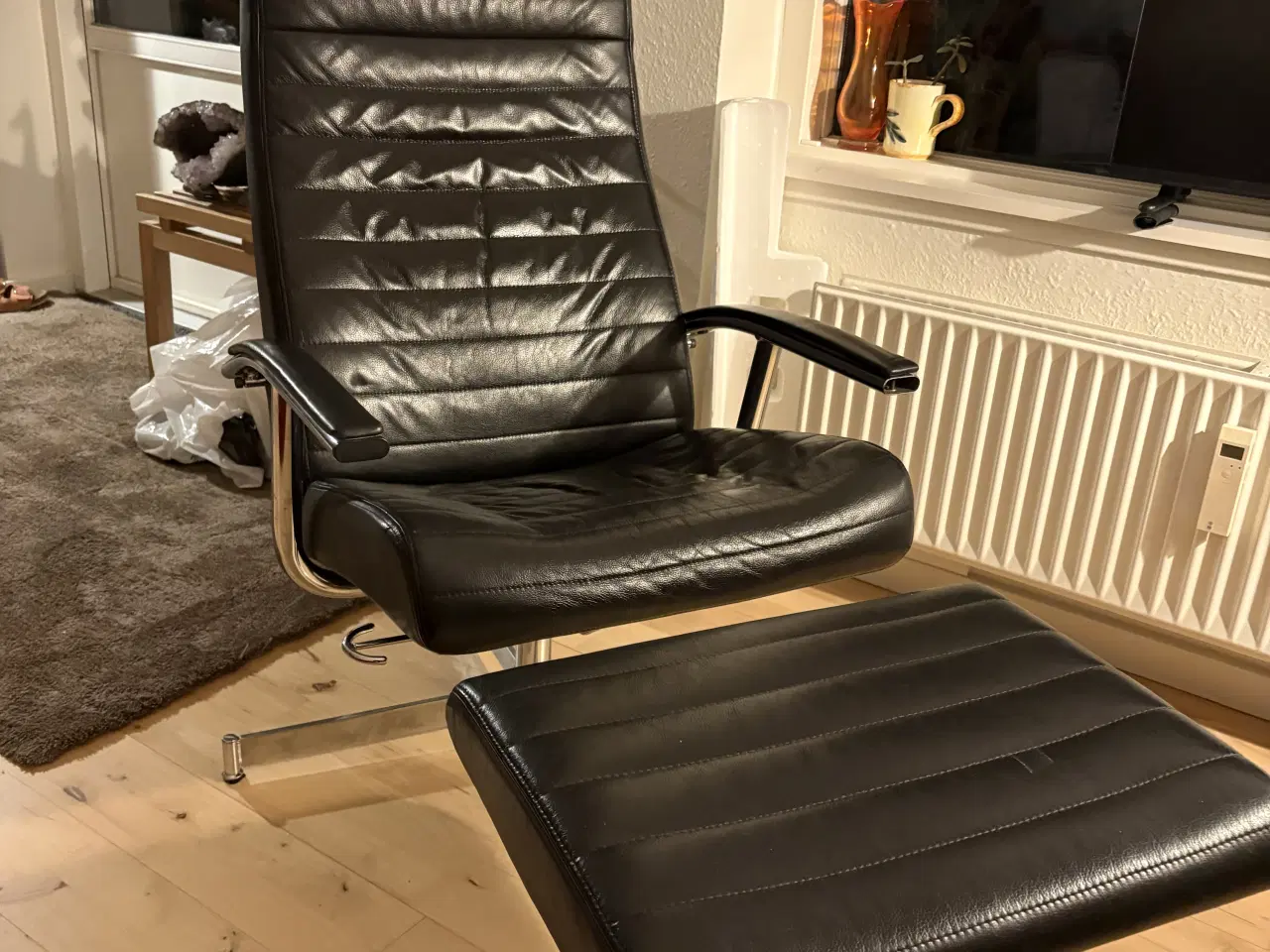 Billede 1 - Læderstol med vippfunktion