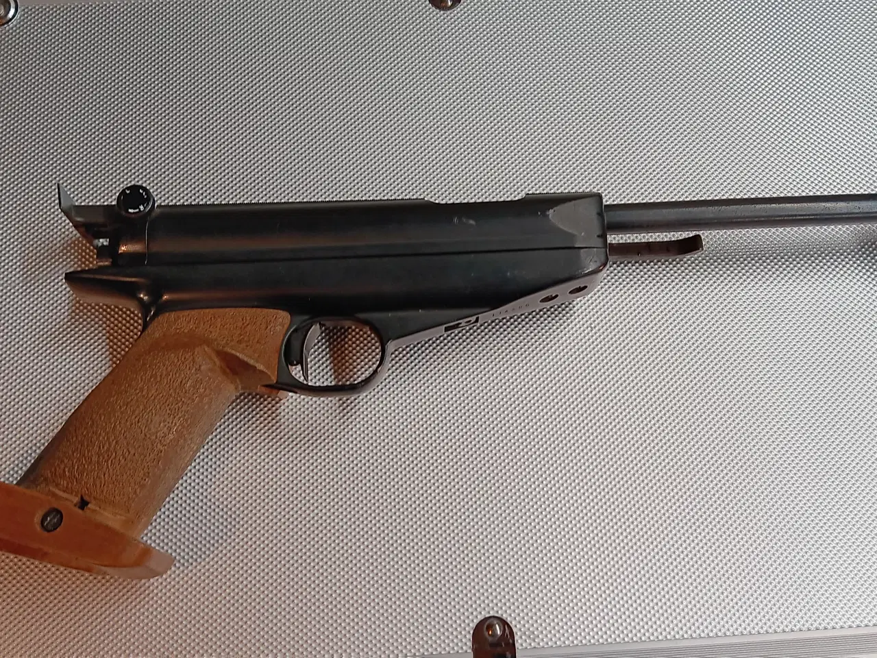 Billede 1 - Fin prof luftpistol 