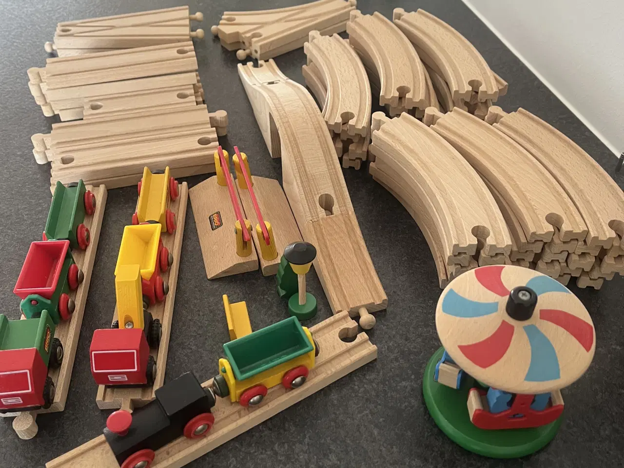 Billede 1 - Brio togbane