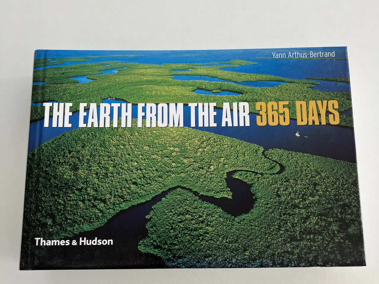 Billede 1 - The Earth from the air 365 days