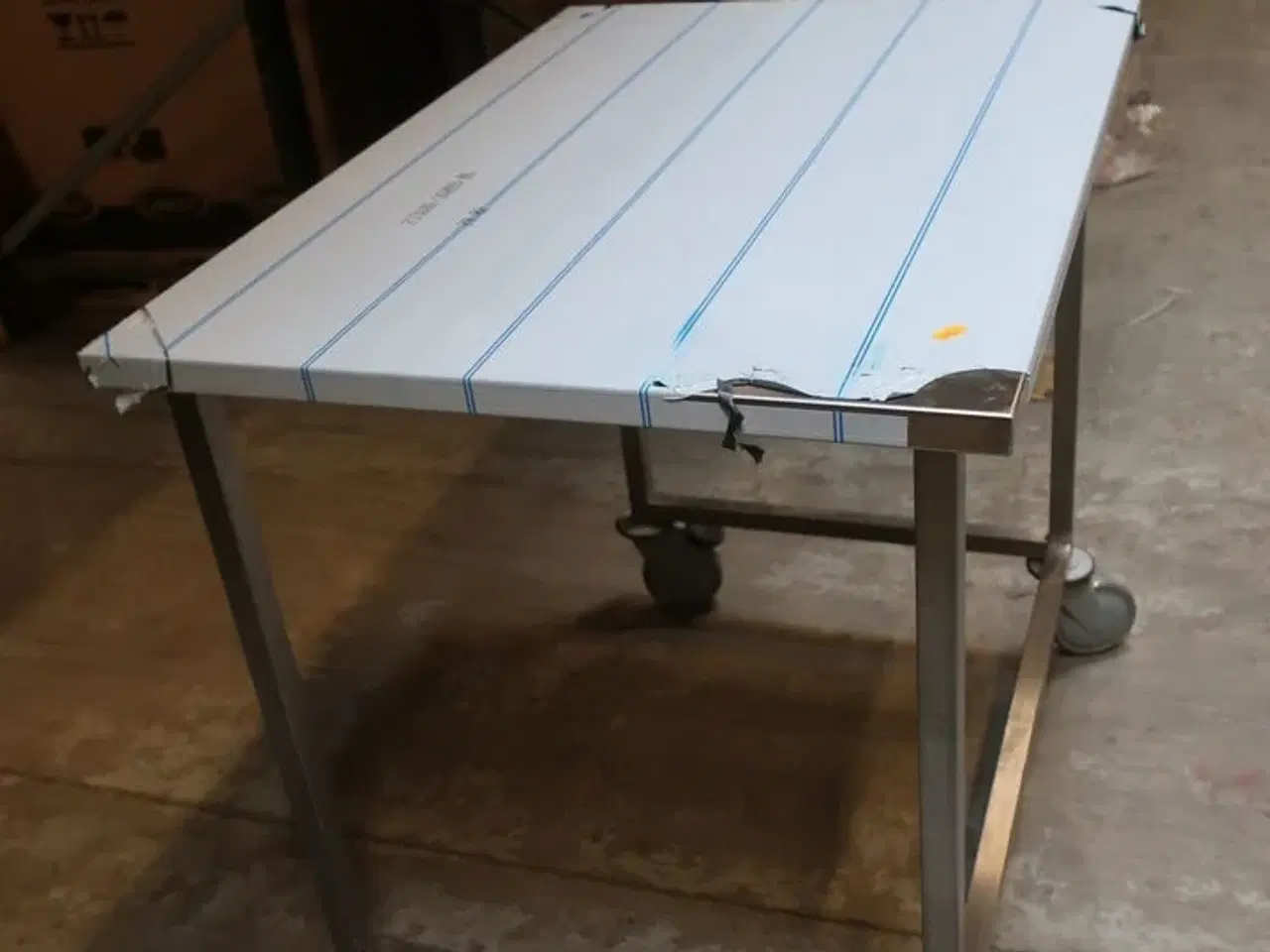 Billede 2 - Arbejdsbord m/hjul B1000 x D700 x H900 mm