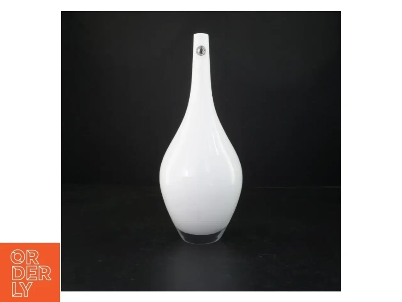 Billede 1 - Hvid vase (str. 32 x ø 12 cm)