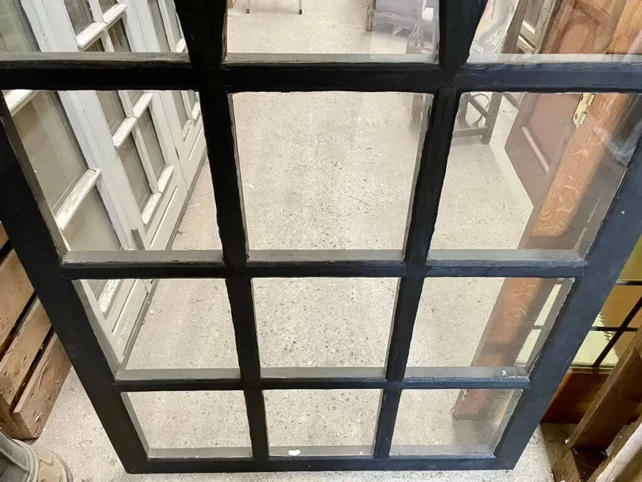 Billede 4 - Kirkevindue med svungne sprosser