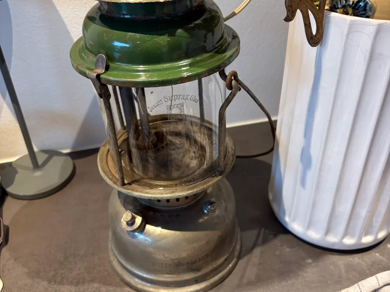 Billede 3 - Primus og olielampe. Olielampen er lavet om til el
