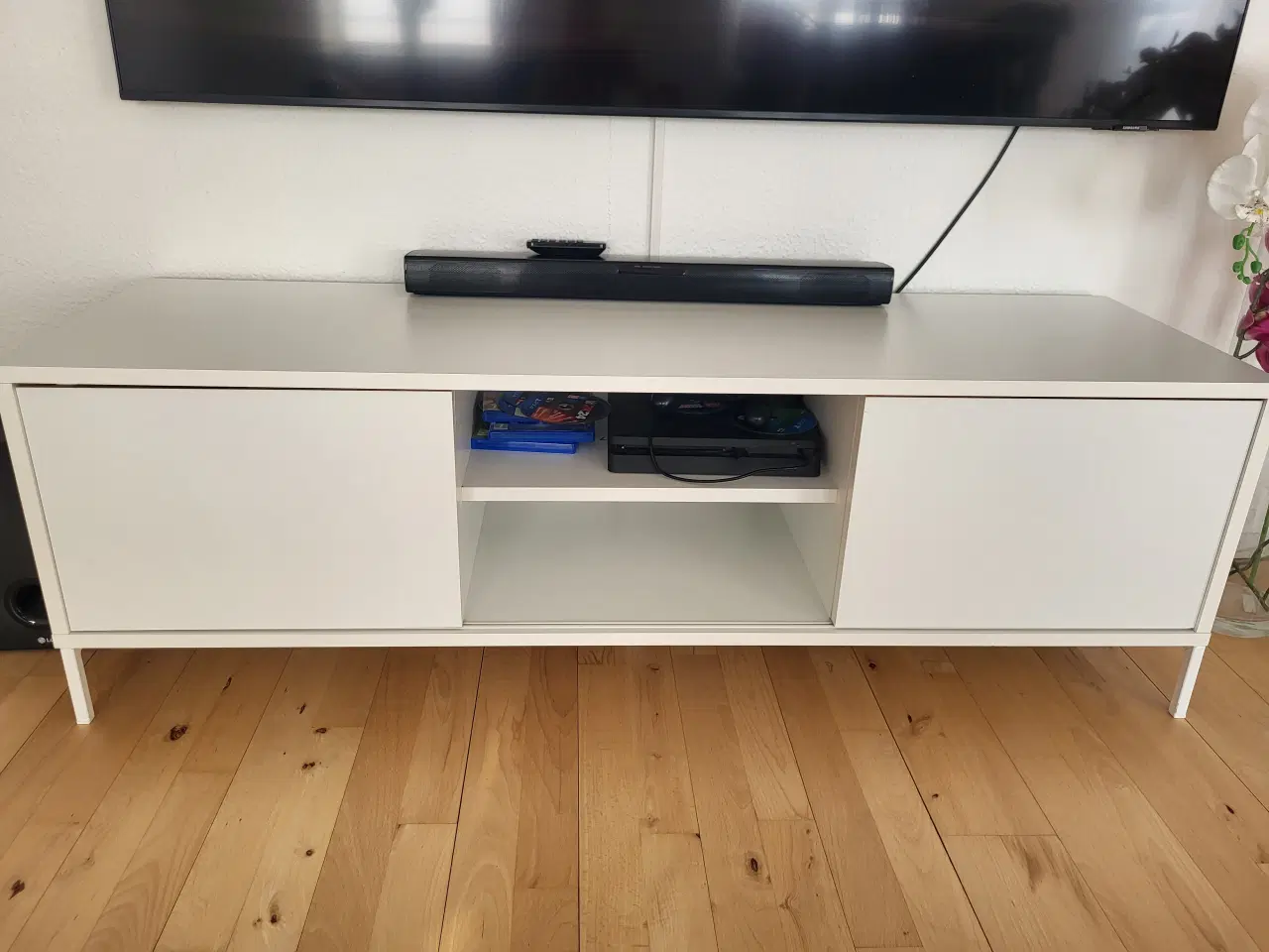 Billede 1 - Fin tv bord