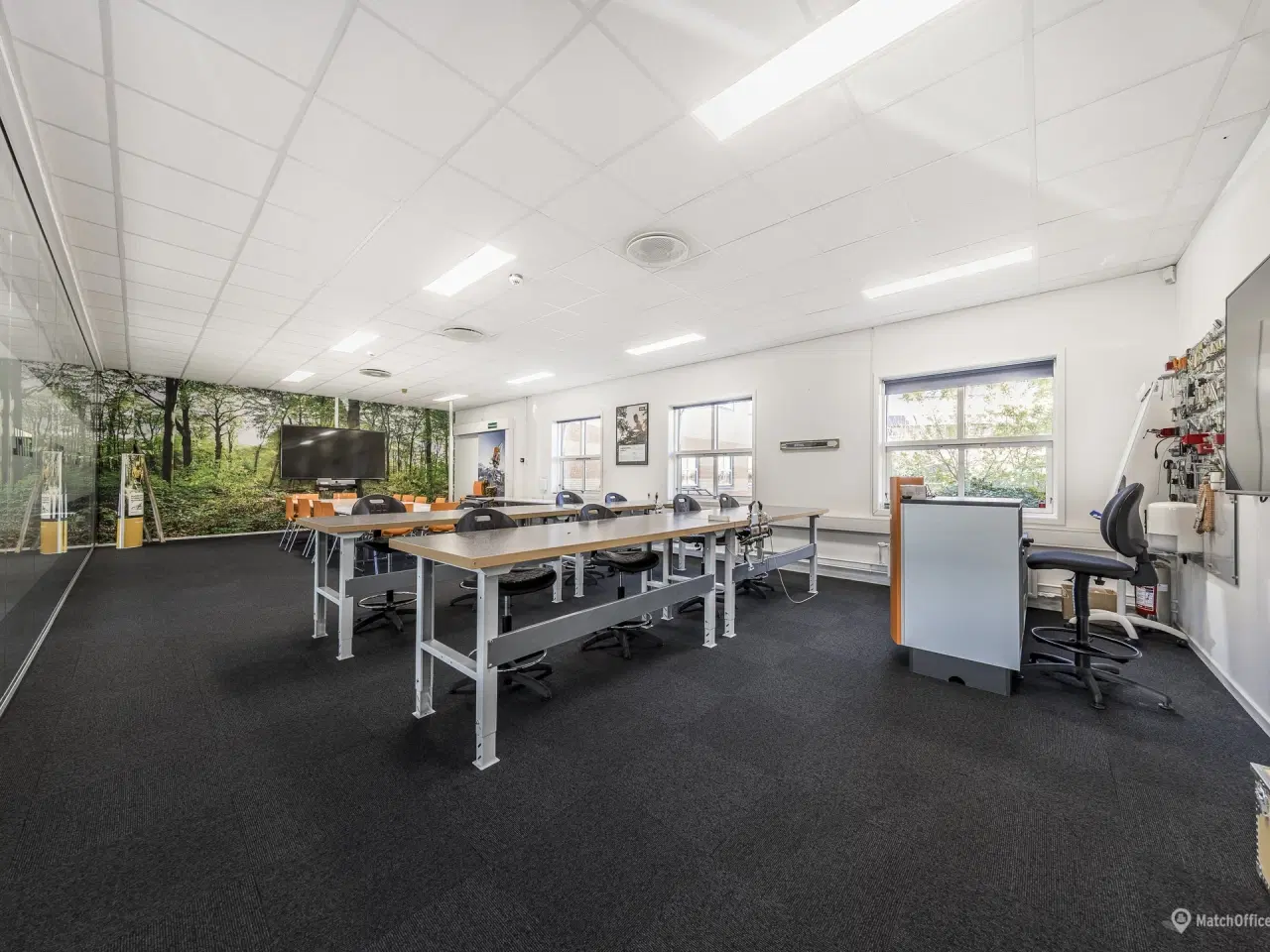 Billede 1 - Effektivt kontor med lager og parkering centralt i Brøndby