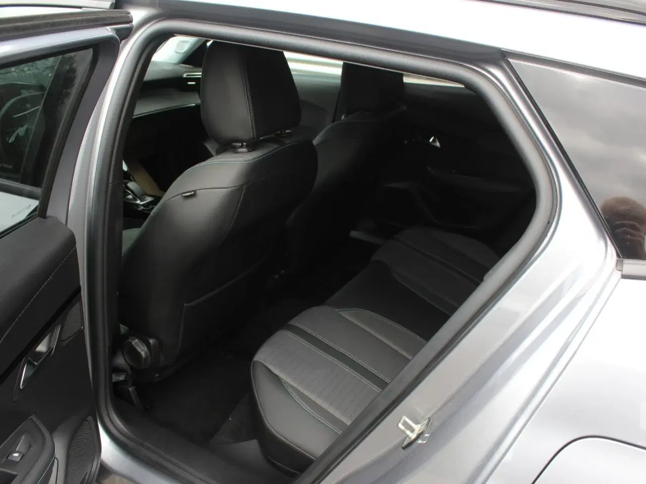 Billede 6 - Peugeot e-2008 50 Allure Pack