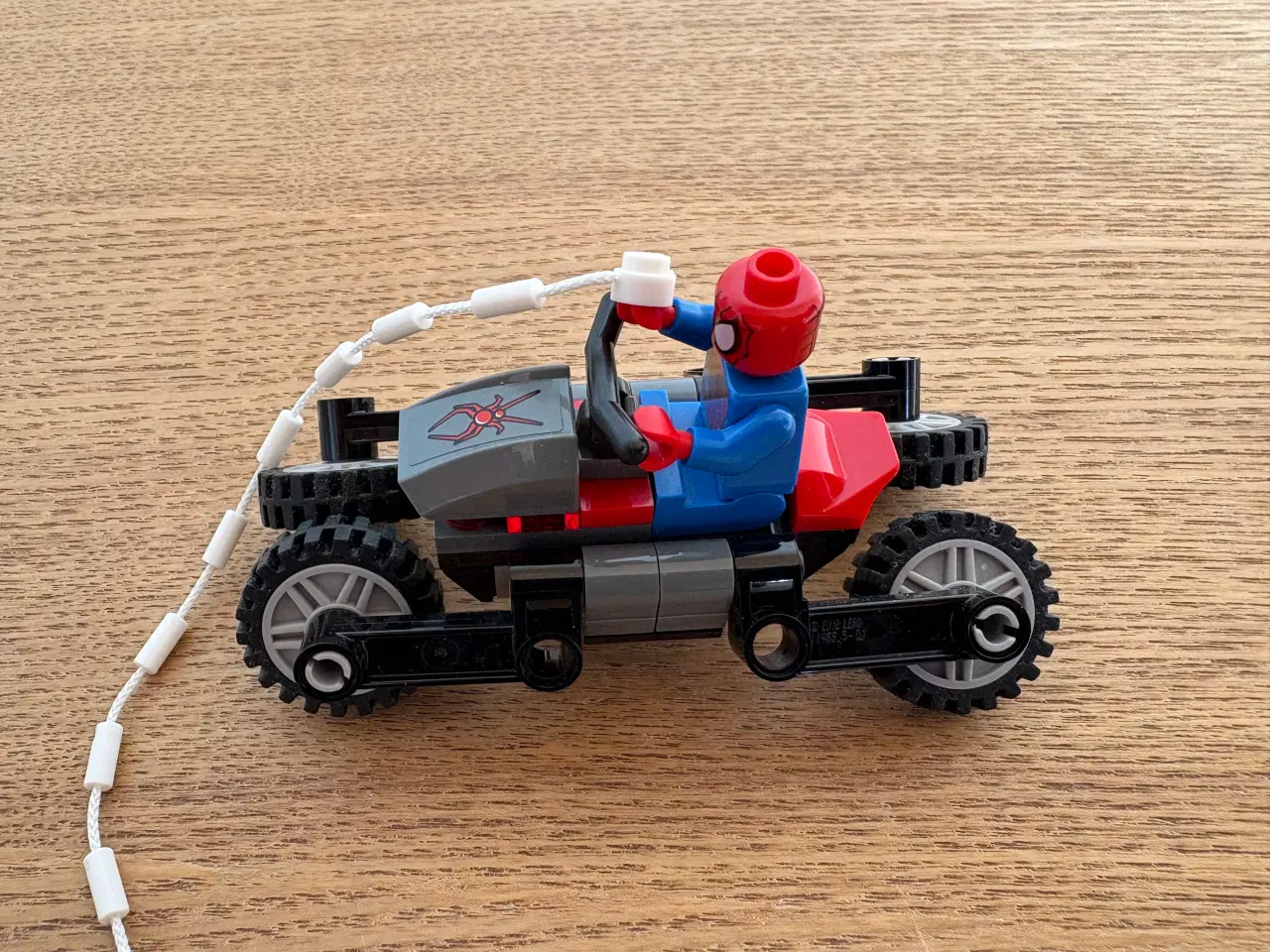 Billede 9 - LEGO Marvel – Spider-Cycle Chase (76004) – manual