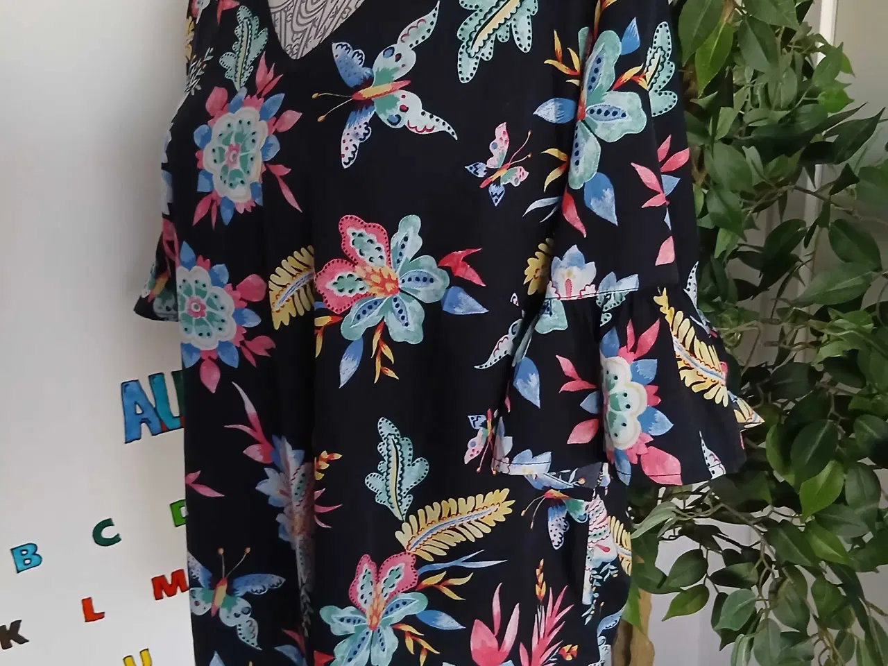 Billede 4 - Bluse. Junarose. 46
