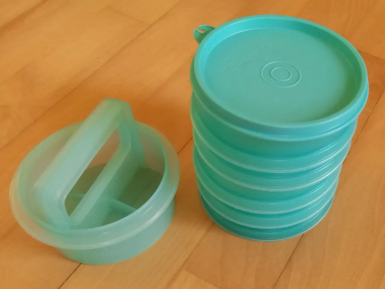 Billede 1 - Tupperware bøf presser med opbevarings bøtter