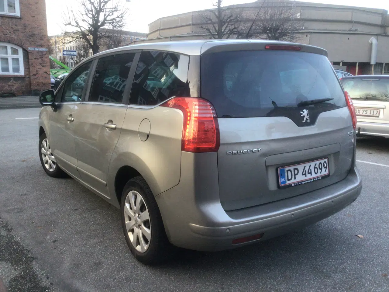 Billede 4 - Pæn nys Peugeot 5008 