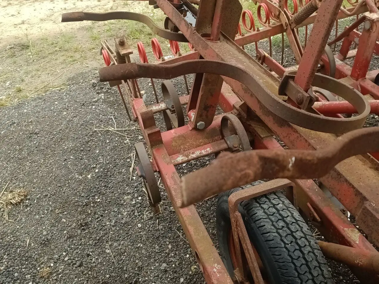 Billede 4 - - - - Med efterharve