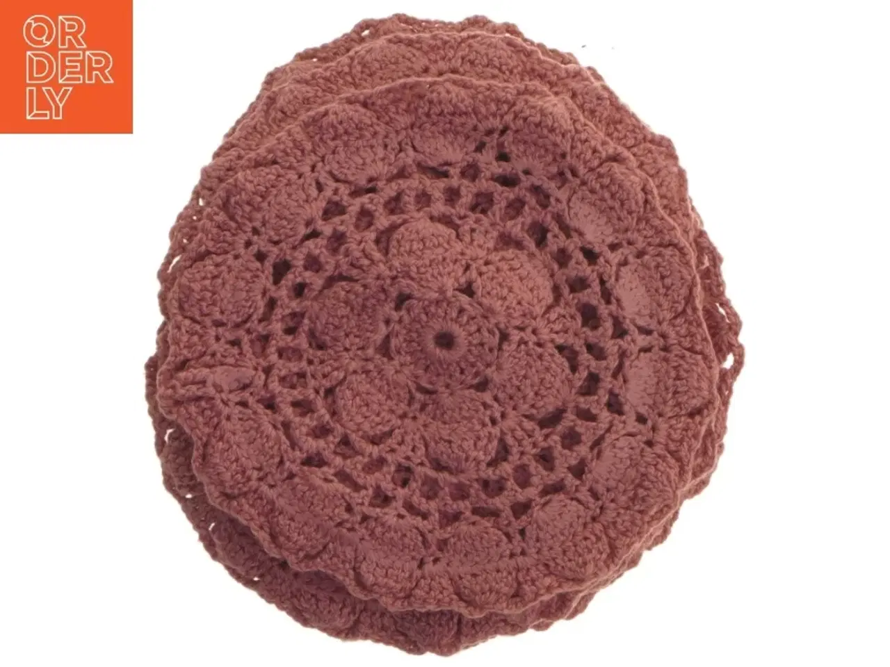 Billede 4 - Kaffesæt med undertallerkner og servietter (str. 6 undertallerkner. ø. 14 cm. 4 kopper. ø. 7,5 cm. længde. 5 cm. 10. servietter. &