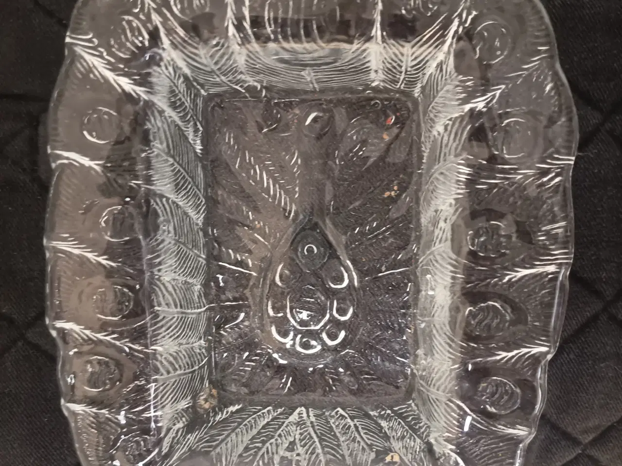 Billede 1 - Skål -Påfugl - designet af Lars Hellsten, Orrefors