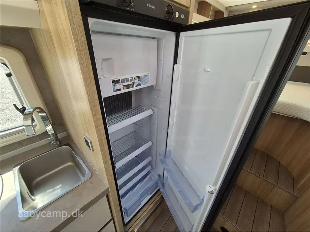 Billede 12 - 2018 - Knaus Sky I 650   Egoist Camper med god indretning. solceller. batteri. tv. el-markise. og el-trin.