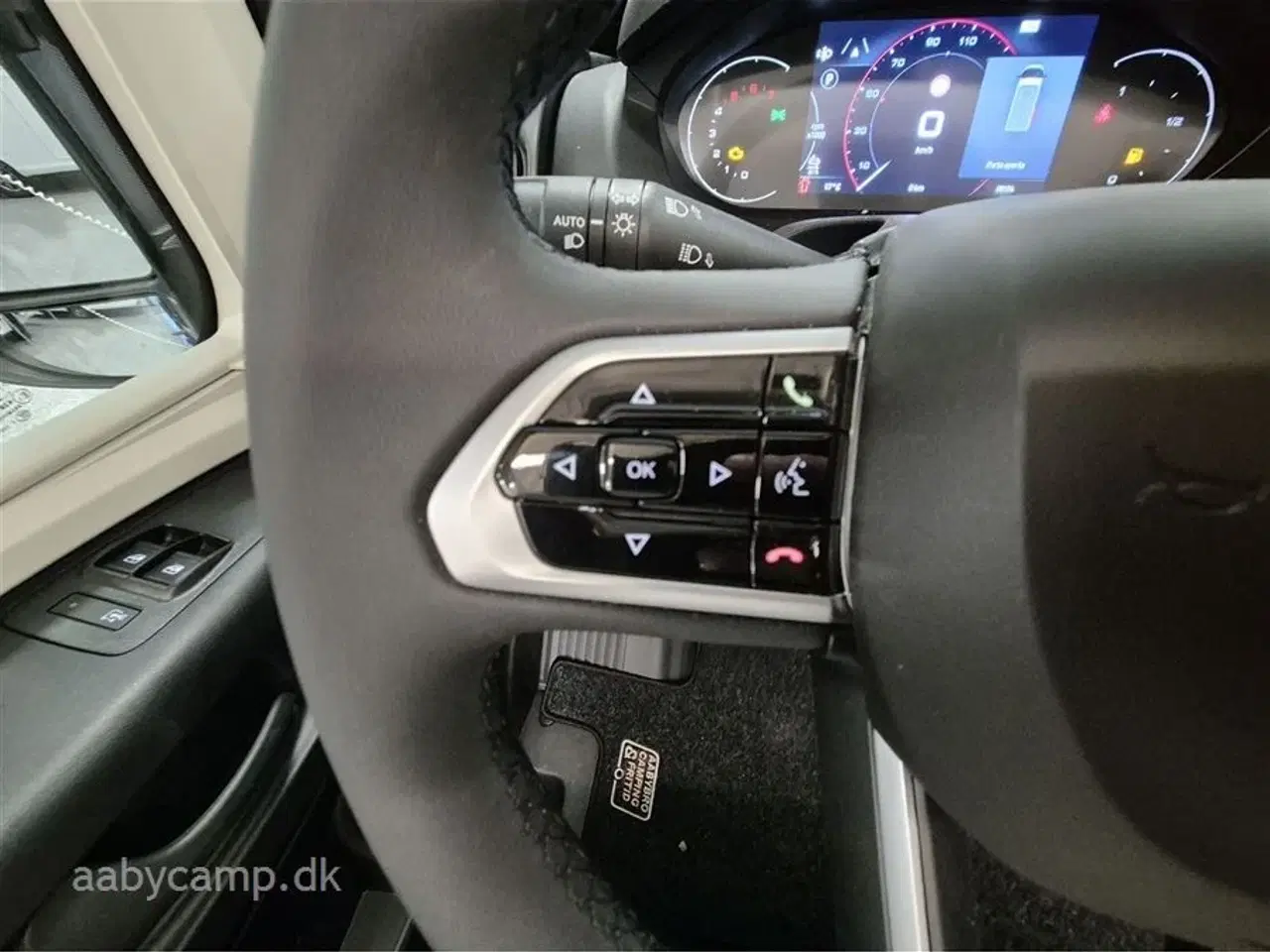 Billede 9 - 2026 - Benimar Benivan 160 PLUS   NK Pakke. Automatgear. 140Hk. 200W solcelle. Kompressor køleskab. Webasto Dieselvarme. Elektrisk indgangstrin. Metallak