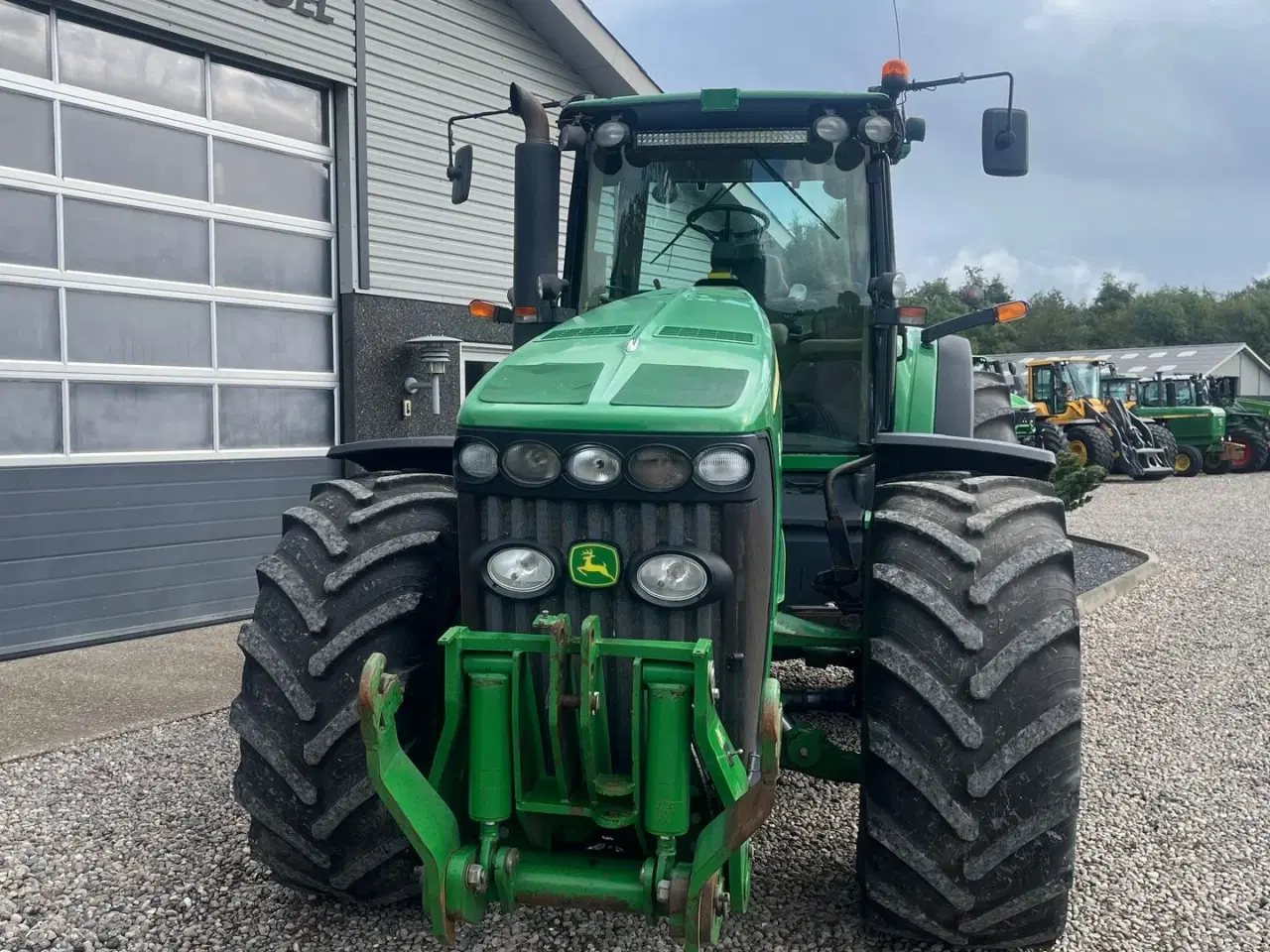 Billede 10 - John Deere 8230 Med frontlift