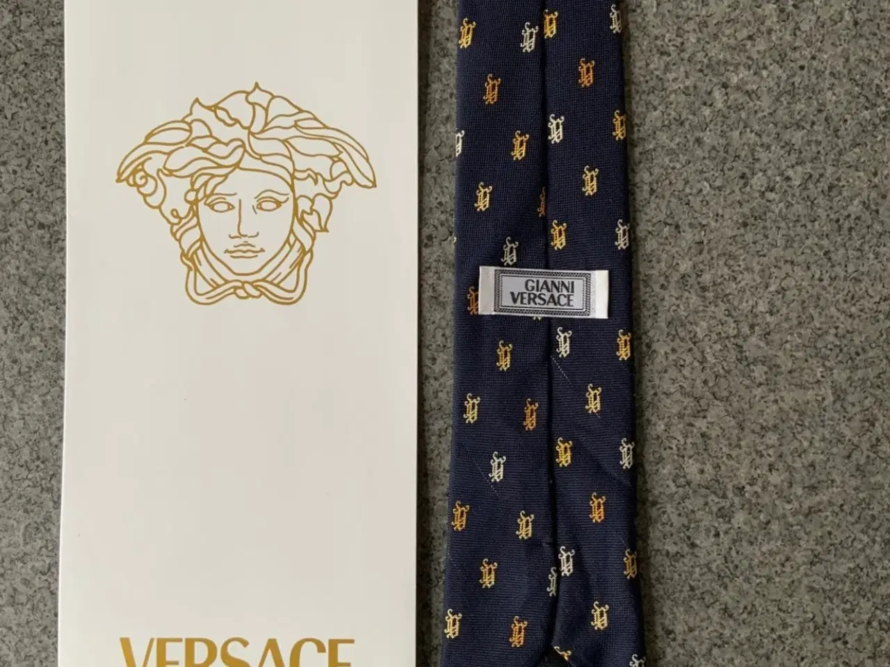 Billede 2 - Versace slips, Silk