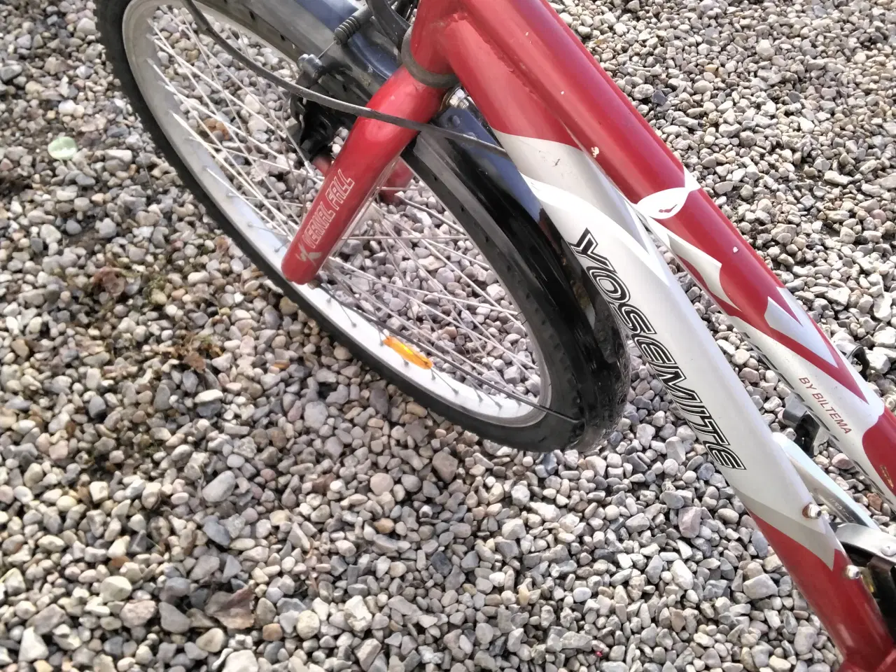 Billede 4 - Yosemite 24" drengecykel med 3 gear og nye dæk