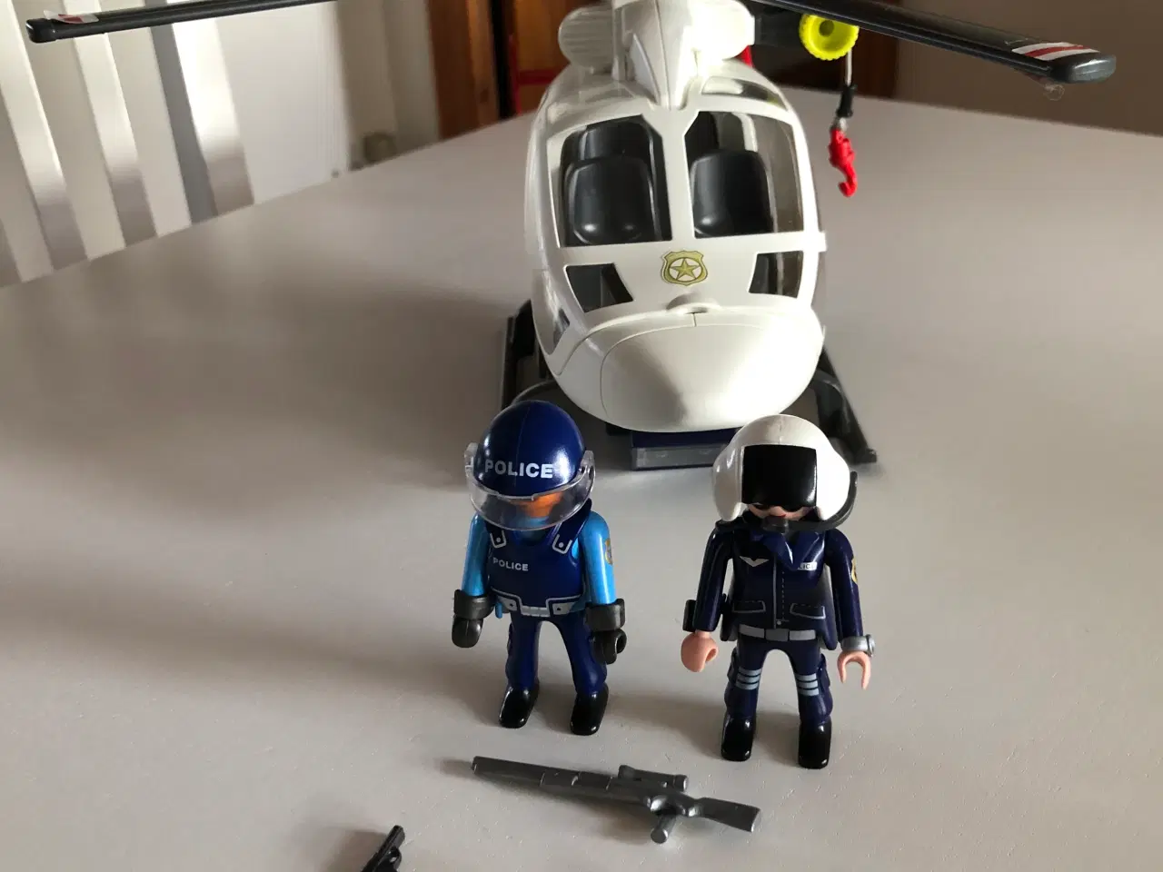 Billede 2 - Playmobil: Politiets helikopter med Led-lys