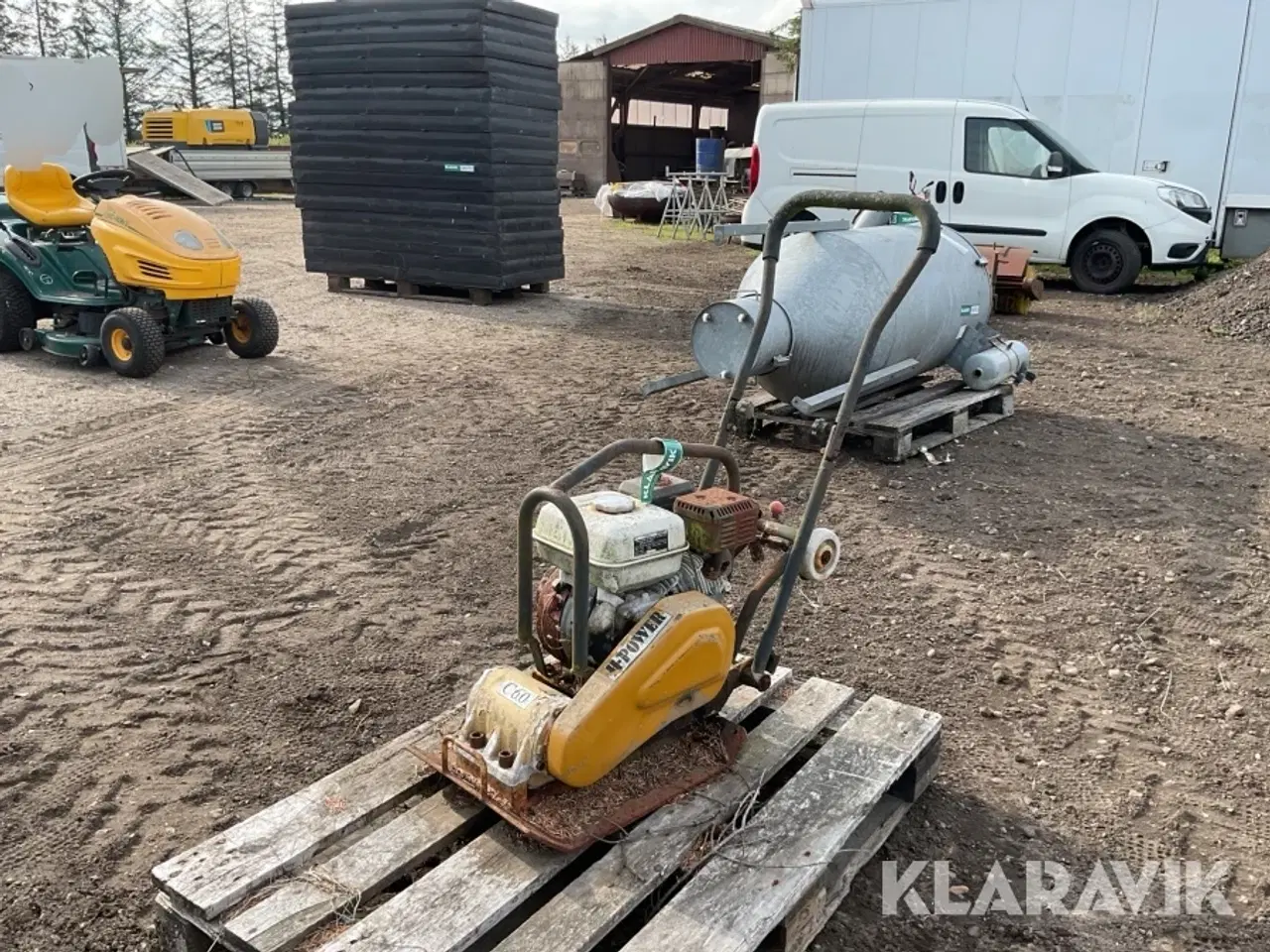 Billede 2 - Pladevibrator H-POWER C60 - 25 om/s