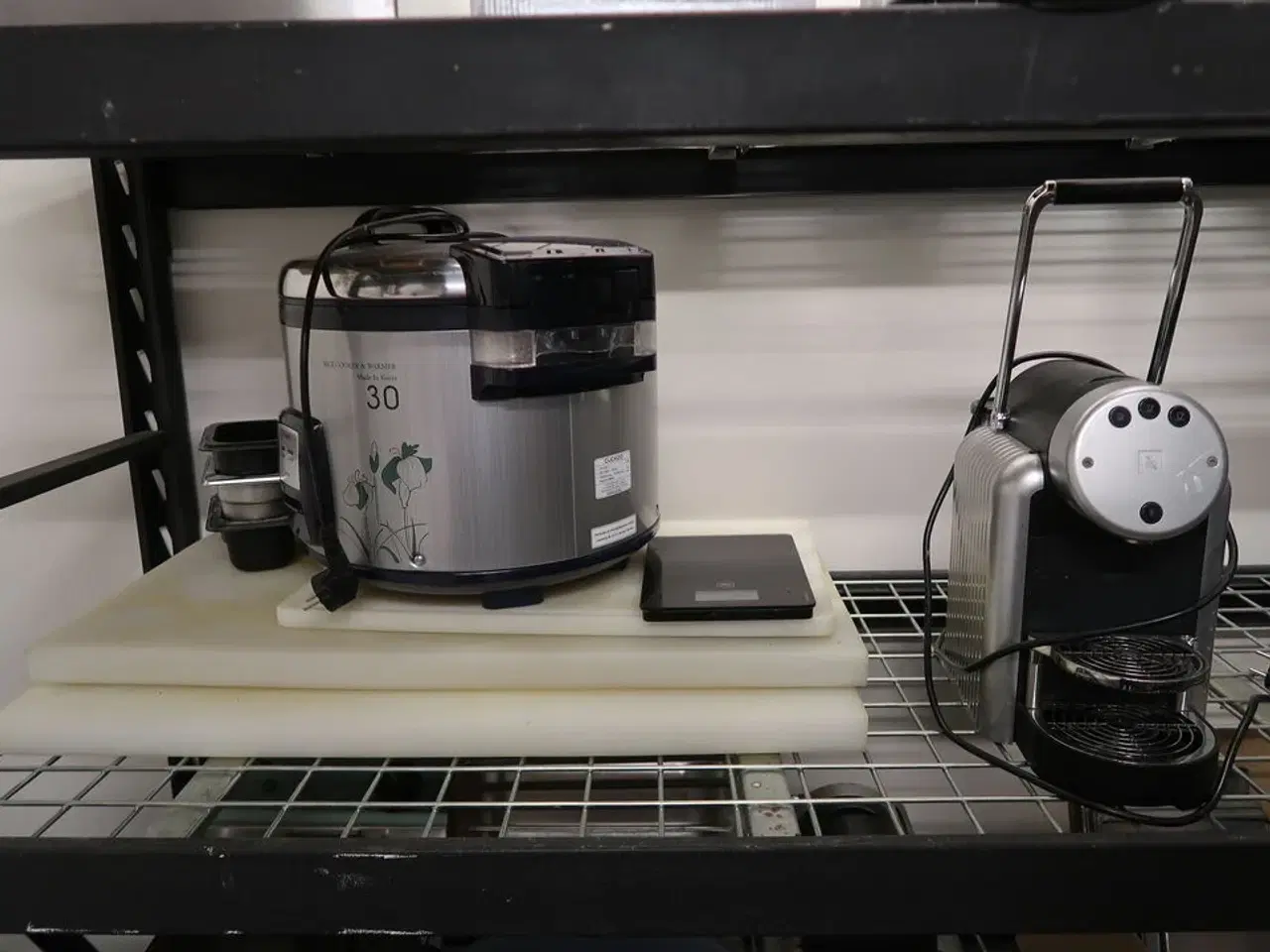 Billede 1 - Tøm hylde