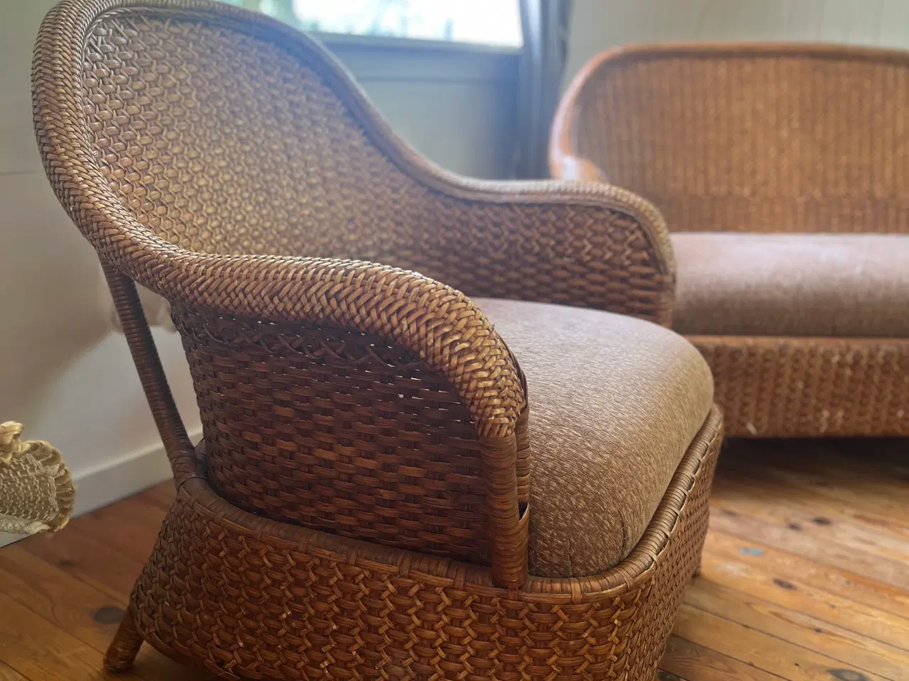 Billede 5 - Sofa + 2 stole i ægte orientalsk træflet (rattan)