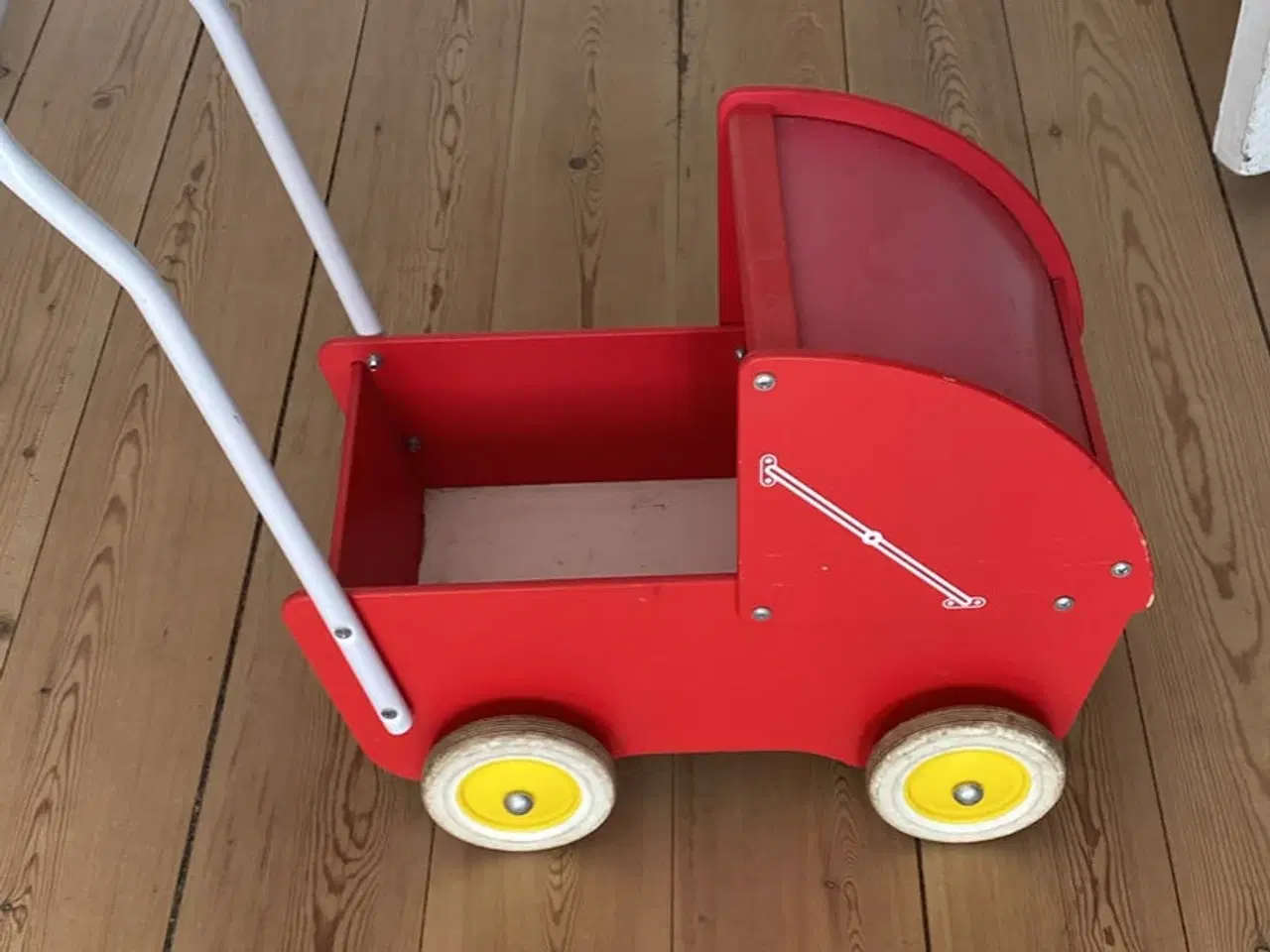 Billede 1 - Dukkevogn - Den lille røde