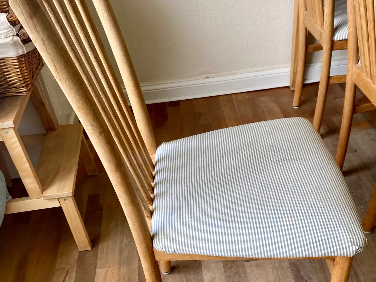 Billede 2 - 6 Spisebordsstole i massiv eg